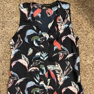 Banana Republic Tropical Soft Satin Sleeveless V-Neck Blouse. XS.